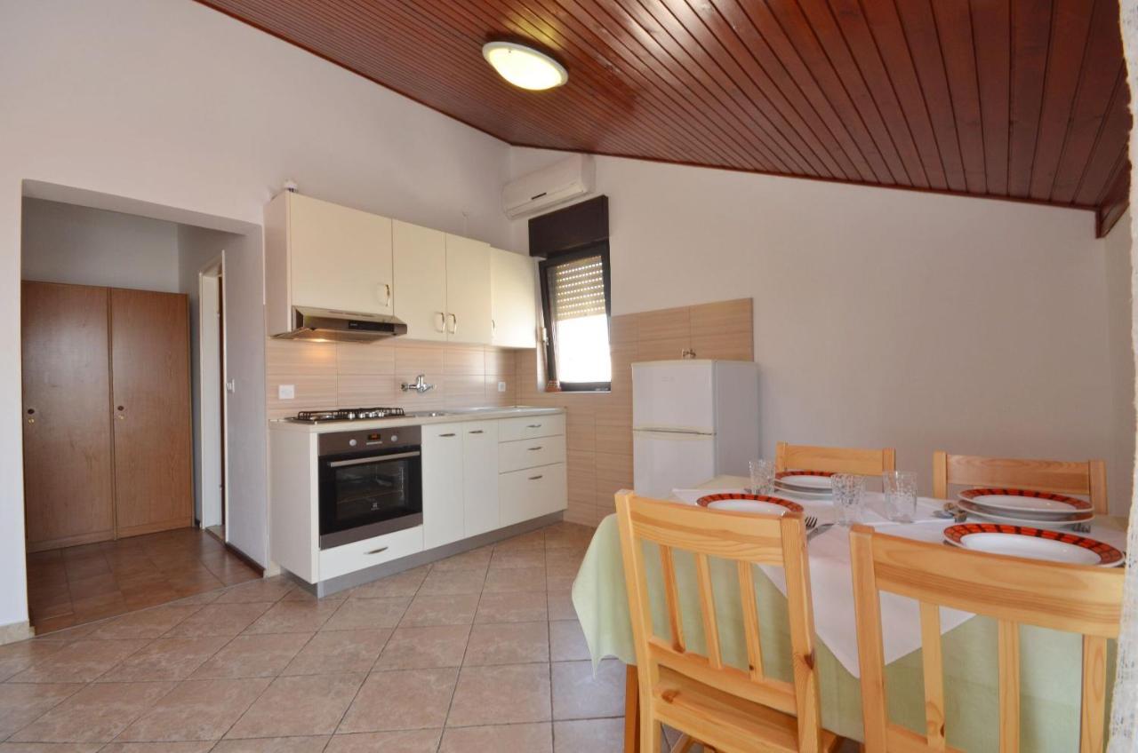 Apartment And Rooms Mrkovic Vodice Exterior foto